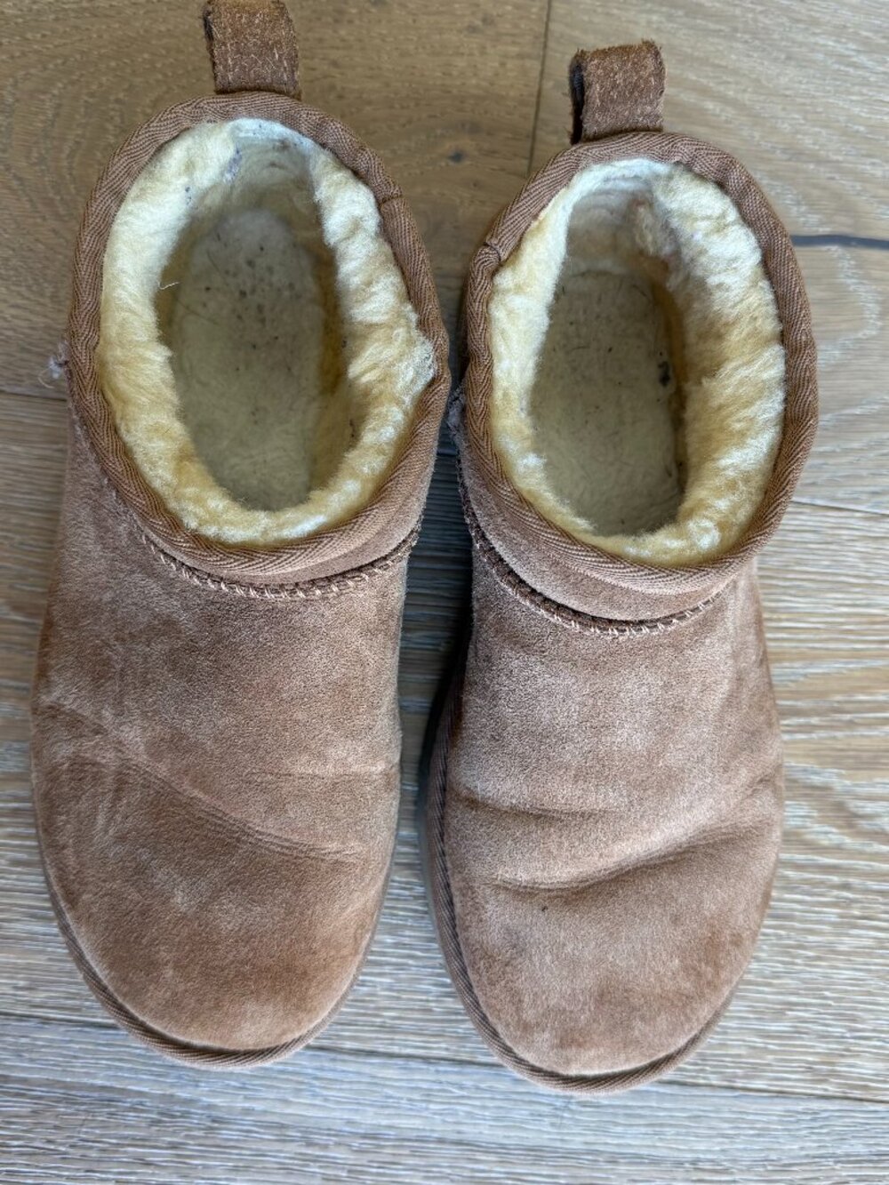UGG Classic Ultra Mini Suede Boots in Chestnut Size 8